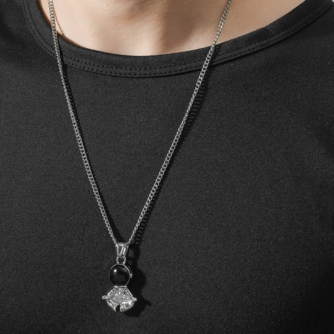 Hip Hop Punk Astronaut Pendant Necklace For Men Women Meditating Spaceman Titanium Steel Alloy Chain Jewelry Gift