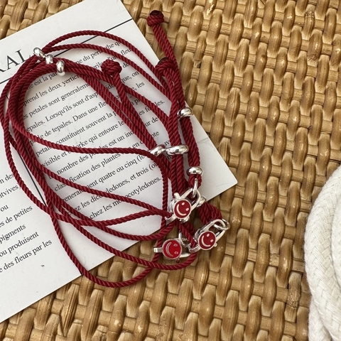 Minimalistisches S925 Sterlingsilber Lächelndes Gesicht Rotes Seil Armband Für Damen Koreanischer Stil Mode Verstellbares Handgewebtes Rotes Armband Schmuck