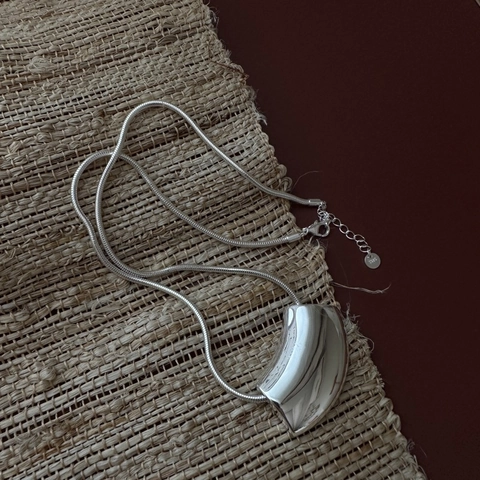 Minimalist 925 Sterling Silver Curved Geometric Pendant Necklace For Women Retro INS Style Mirror Polish Snake Chain Jewelry