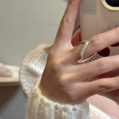 Minimalistischer 925 Sterlingsilber Ring in V-Form Geometrischer Damenring Retro Ins Stil Verstellbarer Offener Fingerring Geschenk