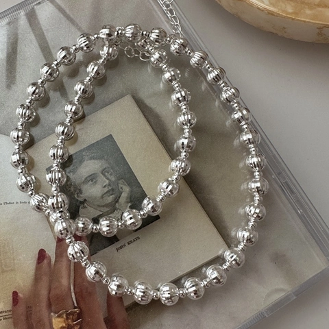 Collana di Perle in Argento Sterling S925 per Donna Choker a Sfera Rotonda Intagliata CNC Minimalista Design di Nicchia
