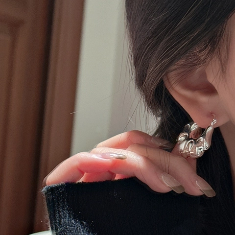 S925 Sterling Silver Irregular Lava Texture Hoop Earrings For Women Minimalist Molten Metal Style Small Designer Ear Buckle