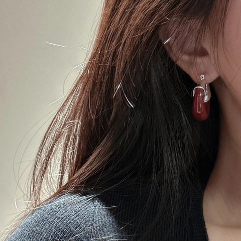 S925 Sterlingsilber Ohrstecker-Stift Harz U-Förmige Ohrringe Minimalistisch Koreanisches Design Retro Tiefrot Transparent Damen Ohrringe