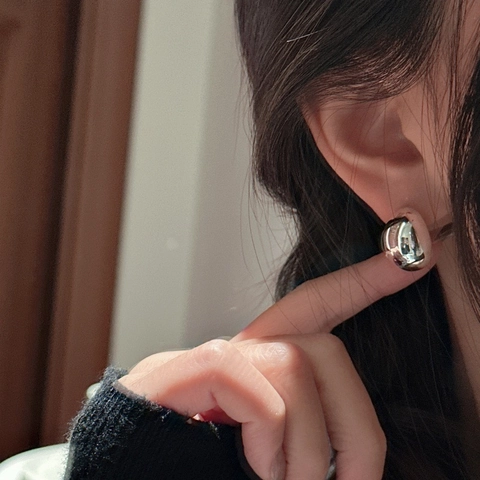 925 Sterling Silver Minimalist Curved Drop Stud Earrings Korean Style Polished Water Drop Bean Earrings For Women Jewelry
