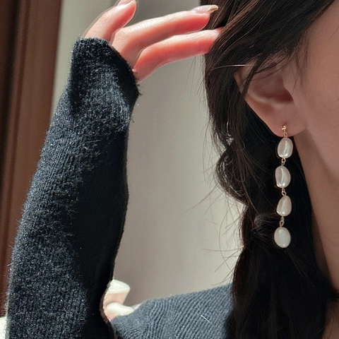 925 Sterling Silver Artificial Pearl Dangle Earrings French Retro Minimalist White Baroque Pearl Long Drop Earrings For Women