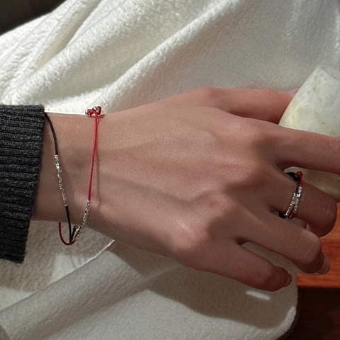 Bracelet Minimaliste en Corde Rouge en Argent Sterling S925 pour Femme Style Code Morse Tissé à la Main Réglable Cadeau Nouvel An