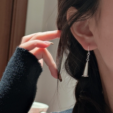 Pendientes de Gancho de Flor de Trompeta de Plata de Ley 925 Pendientes Colgantes de Cono Texturizado para Mujer