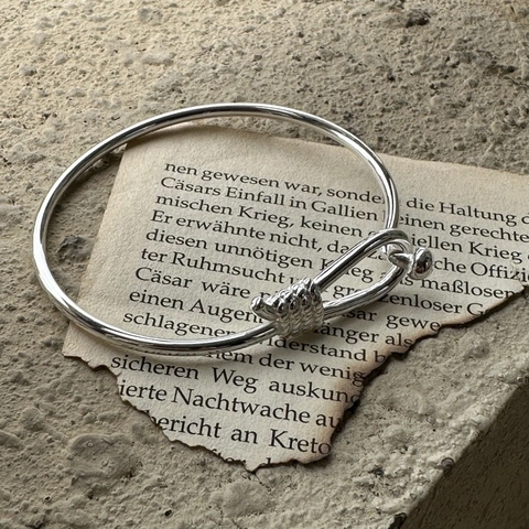 S925 Sterlingsilber Hufeisen Knoten Armreif Für Damen Minimalistisch Shackle Offenes Armband Hochglanzpolierter Industrieschmuck