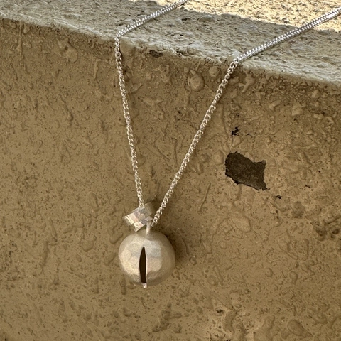 925 Sterling Silver Hammered Ball Pendant Necklace Minimalist Niche Design Geometric Clavicle Chain Jewelry For Women Gift