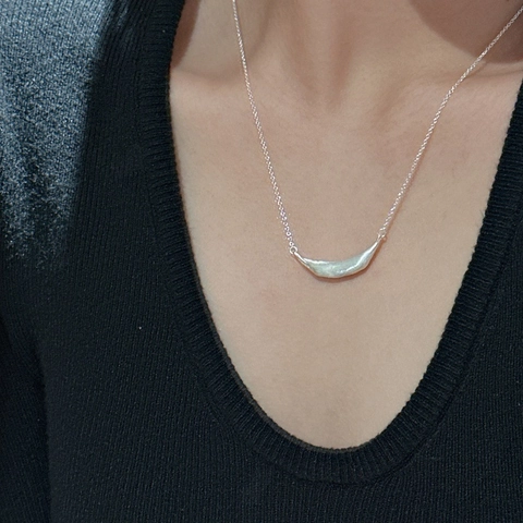 925 Sterlingsilber Lächeln Bogen Anhänger Halskette Für Damen Minimalistisch Gebürstet Matt Schlüsselbeinkette Schmuck