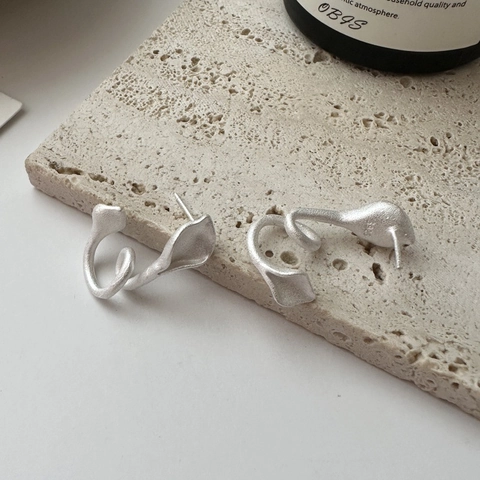 925 Sterling Silver Irregular Leaf Stud Earrings Matte Silver Minimalist Calla Lily Style Earrings For Women Jewelry Gift