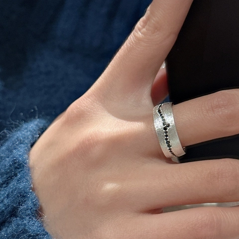 Anello Aperto in Argento Sterling 925 con Zirconia Nera per Donna Opaco Spazzolato Regolabile Vintage Minimalista Gioielli