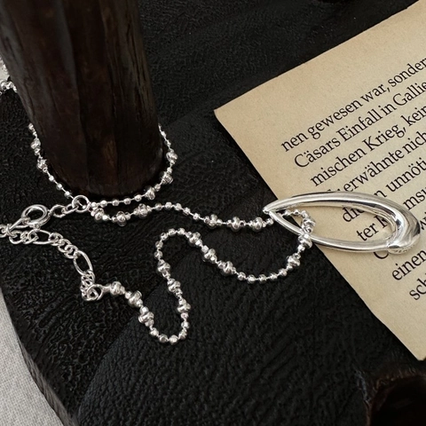 Minimalistische 925 Sterlingsilber Halskette Damen Retro Ovaler Hohler Anhänger Perlenkette Einfache Schlüsselbeinkette Schmuck Geschenk