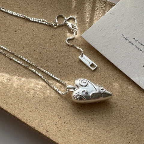 S925 Argento Sterling Cuore Ciondolo Collana Retro Vintage Voluta Inciso Catena Veneziana Minimalista Clavicola Collana per Donna Gioielli