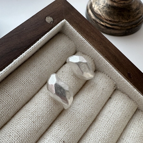 Vintage Matte S925 Sterling Silver Irregular Geometric Polyhedron Stud Earrings For Women Niche Design Minimalist Jewelry