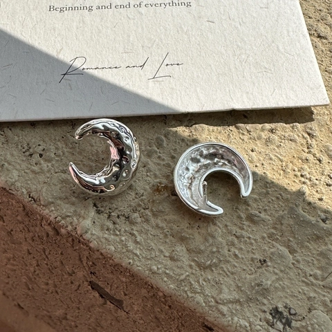 Orecchini a Perno in Argento Sterling 925 con Trama Martellata Retro Stile Coreano Minimalista C-Shape Gioielli Geometrici da Donna
