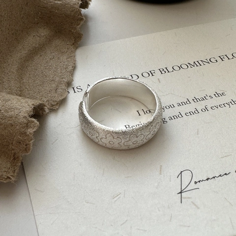 Retro 925 Sterling Zilver Geborstelde Bloem Open Ring Voor Vrouwen Niche Ontwerp Mat Bloemen Verstelbare Vingering Sieraden