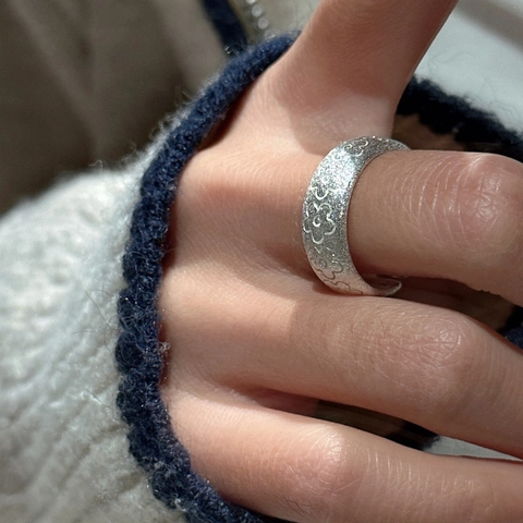 Retro 925 Sterling Zilver Geborstelde Bloem Open Ring Voor Vrouwen Niche Ontwerp Mat Bloemen Verstelbare Vingering Sieraden