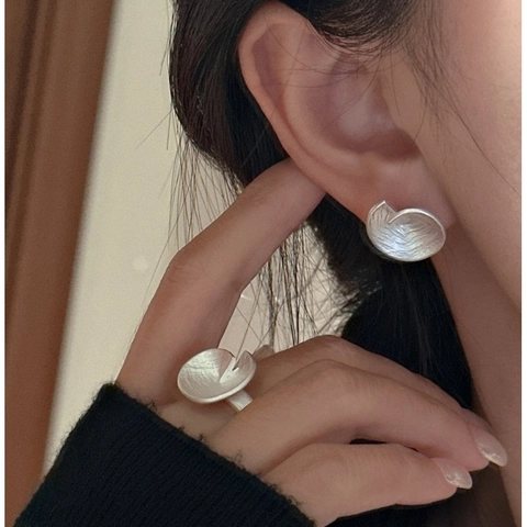 S925 Sterling Silver Matte Brushed Irregular Spiral Stud Earrings For Women Niche Design Vintage Minimalist Chic Geometric Ear Jewelry