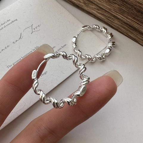 S925 Sterling Silver Twisted Wave Hoop Earrings For Women Minimalist Retro Korean Style Geometric Ear Cuffs Fashion Jewelry