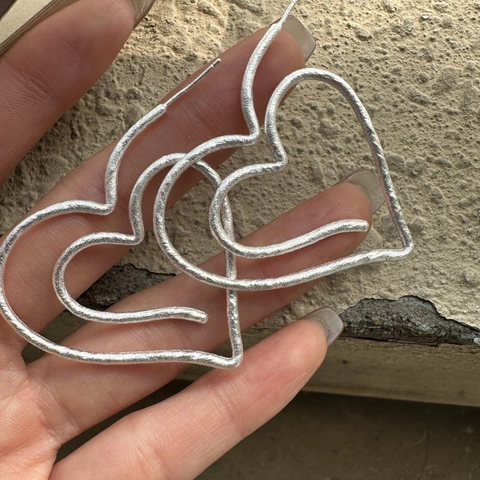 Vintage 925 Sterling Zilveren Hart Creolen Voor Dames Minimalistisch Mat Gehamerde Textuur Hart Lijn Oorknopjes Sieraden