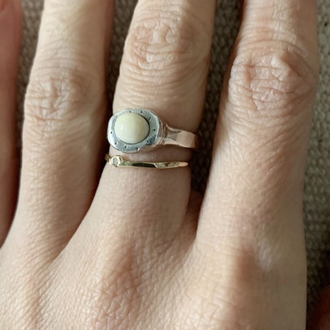 Anillo de Plata de Ley S925 Vintage para Mujer Diseño Coreano Ovalado Caramelo de Leche Perla Artificial Anillo Retro Joyería Geométrica