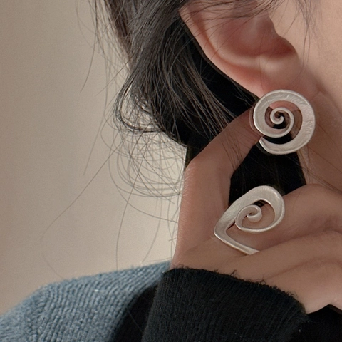 925 Sterlingsilber Spiral Ohrstecker Für Damen Nischendesign Retro Gebürstet Geometrische Kurve Ästhetik Ohrschmuck Geschenk