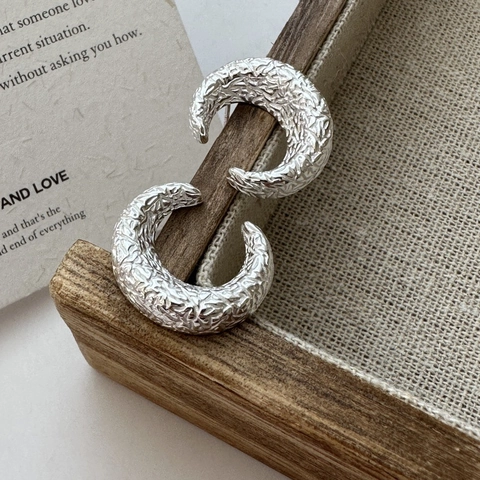 S925 Sterling Silver Moon Hoop Earrings For Women Retro Lava Textured Hammered Minimalist Niche Design Fashion Jewelry Gift