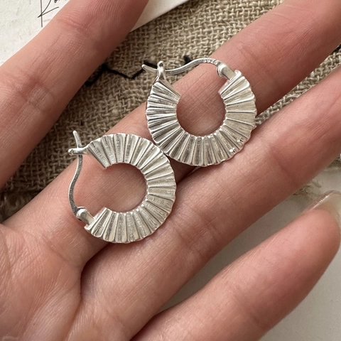Orecchini a Cerchio Geometrici Plissettati in Argento Sterling 925 Stile Coreano Minimalista Design Ins Gioielli Donna