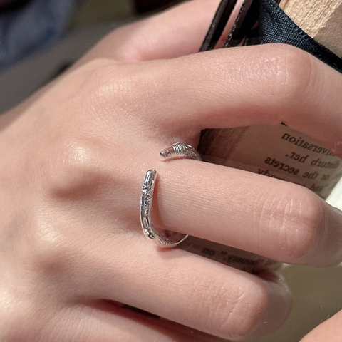 Anillo Abierto de Plata de Ley S925 Textura de Lava Minimalista Coreano Irregolare Martillado Anillo Ajustable Joyería Vintage para Mujer