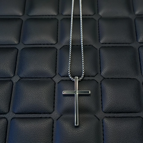 Collier Pendentif Croix en Acier Inoxydable Minimaliste Couleur Contraste Hip Hop Bijoux Unisexe pour Hommes Femmes Accessoire de Mode