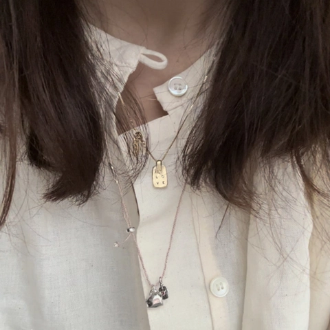 Collana con Pendente Lettera LOVE in Argento Sterling 925 per Donna Retrò Minimalista Targhetta Rettangolare Gioielli Regalo