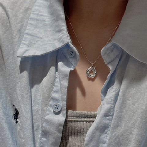 S925 Argento Sterling Collana con Pendente Croissant Nodo Intrecciato Catena Clavicola Minimalista Stile ins Gioielleria Donna
