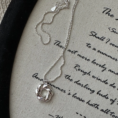 S925 Argento Sterling Collana con Pendente Croissant Nodo Intrecciato Catena Clavicola Minimalista Stile ins Gioielleria Donna