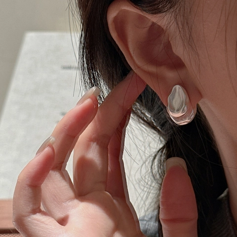 S925 Sterling Silver Irregular Liquid Metal Water Drop Stud Earrings Minimalist Matte Organic Lava Earrings For Women Jewelry