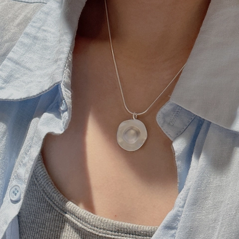 Collana con Ciondolo a Disco Tondo Irregolare Minimalista in Argento Sterling 925 per Donna Gioielli Girocollo Catena Serpente Opaca Retrò
