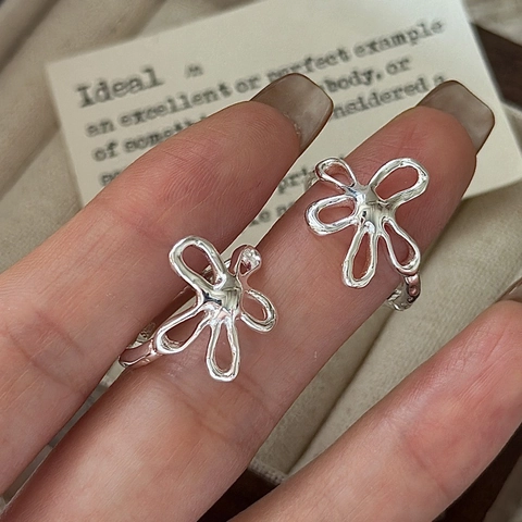 Pendientes de Botón de Flor Calada de Plata de Ley 925 para Mujer Diseño de Nicho Vintage Pendientes Florales Irregulares Joyería