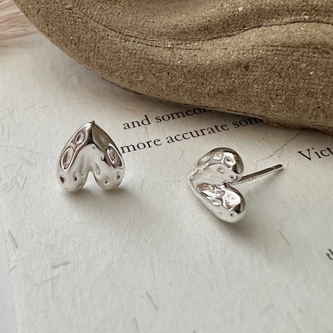 S925 Sterlingsilber Herz Ohrstecker Im Koreanischen Stil Für Damen Minimalistische Unregelmäßige Texturierte Flüssigmetall Schmuck Ohrringe