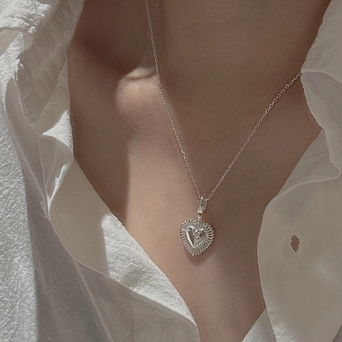 Vintage S925 Sterling Silver Heart Pendant Necklace Sunburst Texture Niche Design Charm Jewelry For Women Anniversary Gift