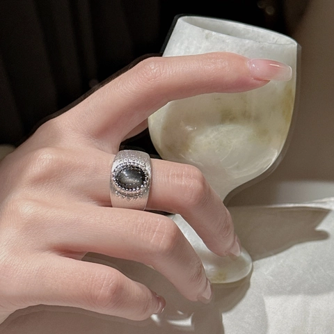 Vintage 925 Sterling Silver Ring For Women Silver Sheen Obsidian Niche Design Brushed Texture Rhinestone Adjustable Ring Jewelry