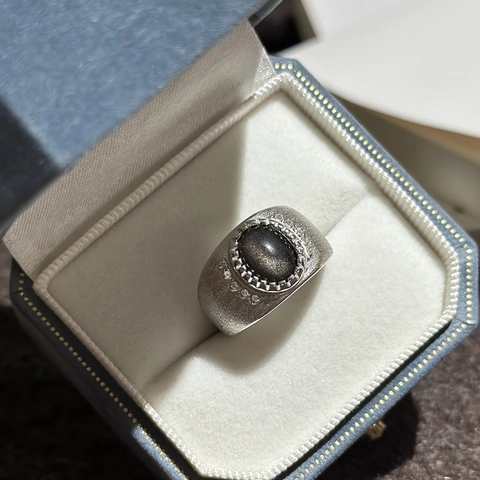 Vintage 925 Sterling Silver Ring For Women Silver Sheen Obsidian Niche Design Brushed Texture Rhinestone Adjustable Ring Jewelry