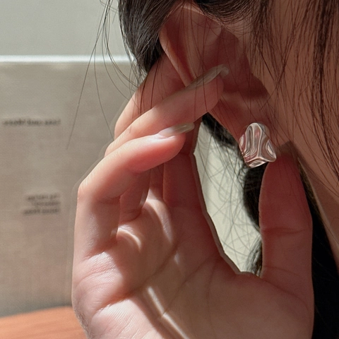 Orecchini a Bottone Irregolari in Argento Sterling 925 per Donna Retrò Minimalisti Geometrici Texture Metallo Liquido Gioielli