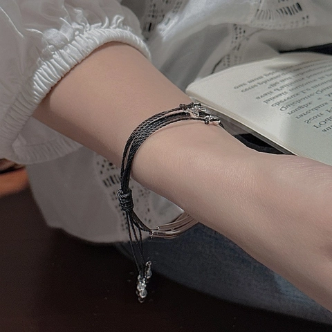 Minimalistisches 925 Sterlingsilber Gebogenes Rohr Armband Für Damen Retro Schwarz Geflochtenes Seil Verstellbarer Wassertropfen Anhänger Schmuck