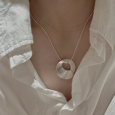 S925 Sterling Silver Irregular Geometric Pendant Necklace For Women Minimalist Matte Snake Bone Chain Clavicle Necklace Fashion Jewelry