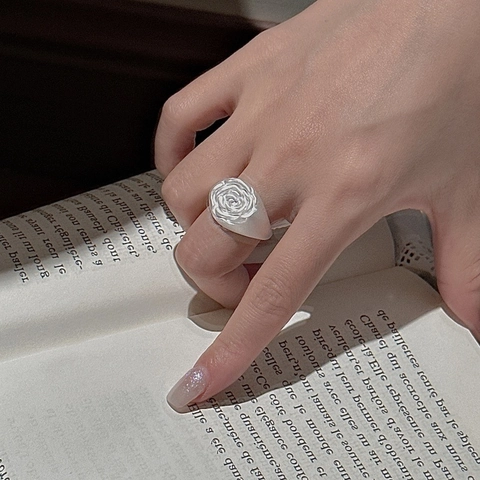 925 Sterling Silver Rose Flower Ring Vintage Matte Relief Adjustable Open Ring For Women Niche Design Handcrafted Jewelry