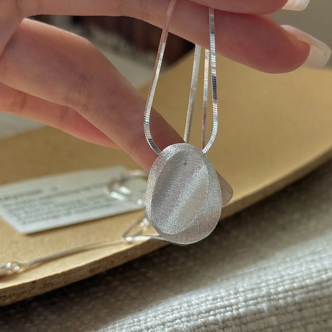 S925 Sterling Silver Bean Pendant Necklace For Women Minimalist Brushed Matte Oval Charm Snake Bone Chain Adjustable Choker Fashion Retro Necklaces