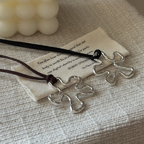 Collana con Pendente a Fiore Irregolare in Argento Sterling 925 per Donna Catena per Maglione in Cordino di Camoscio Retro Minimalista Gioielli