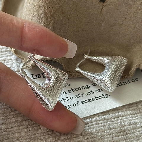 Vintage 925 Sterling Silver Geometric Hoop Earrings Korean Minimalist Hollow Triangle Design Electroplated Women Fashion Ear Jewelry