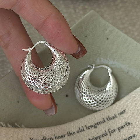 S925 Sterlingsilber Hohl Gitter Ohrringe Retro Geometrische Netz Schnalle Ohrringe Minimalistische Koreanische Stil Schmuck Für Damen