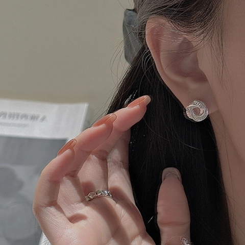 925 Sterling Silver Hollow Lattice 3D Knot Stud Earrings For Women Minimalist Geometric Spiral Ear Jewelry Accessory